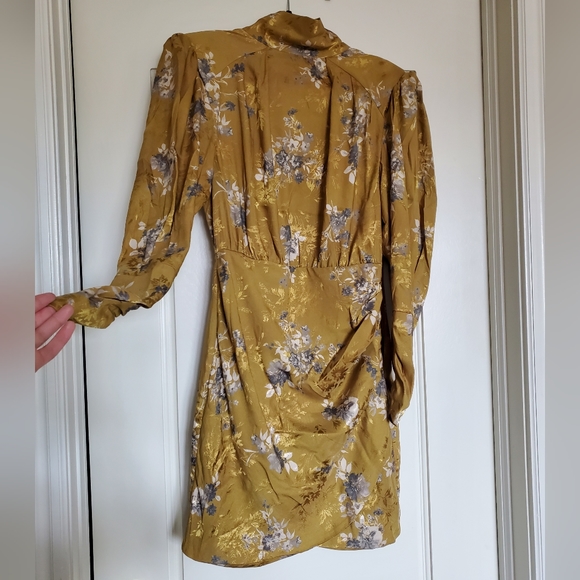 *NWT* RW&CO. Fitted Long sleeve Dress with floral Jacquard Fabric - Picture 3 of 4